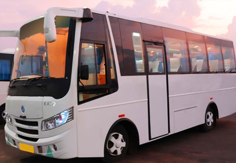 18 Seater Luxury Coach image